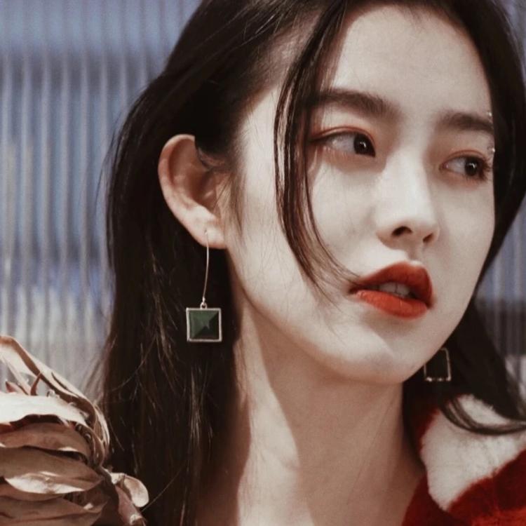 濑田宗次郎（身份：十刃最强、“天剑”、微笑的修罗） - 会员专享内容在线观看 - 电脑观看